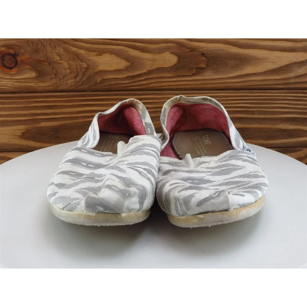 TOMS Size‎ 11 Flat Shoes White Fabric Women M